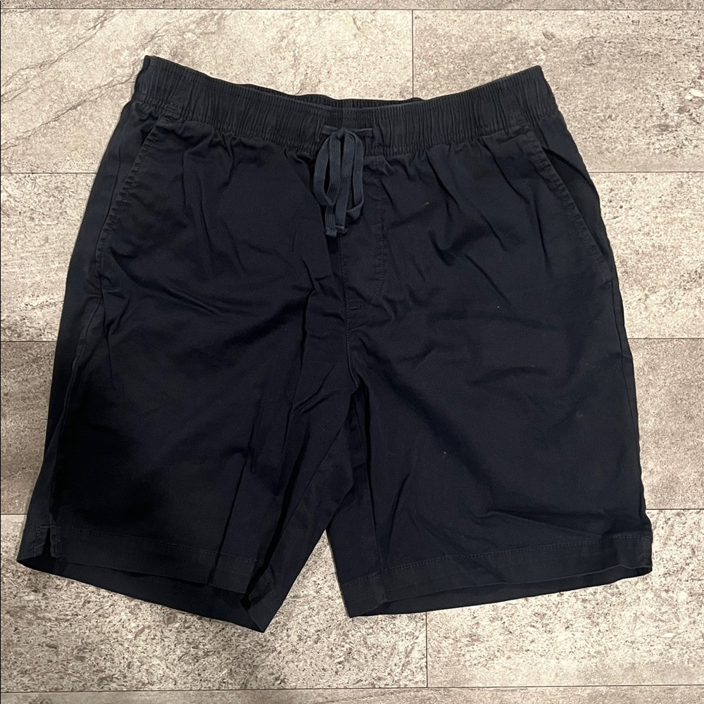 Men’s navy drawstring cargo shorts